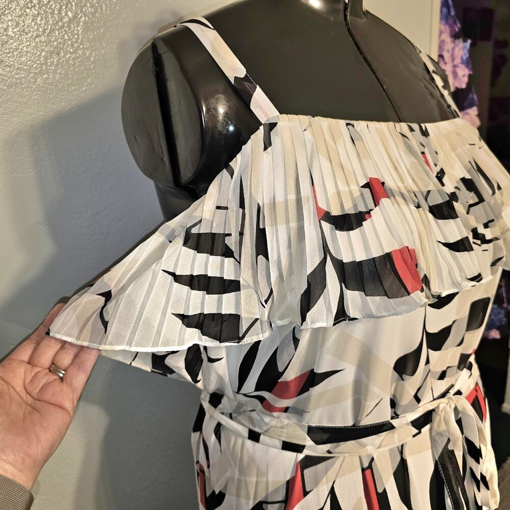 #144 Lane Bryant Geometric Ruffle Neckline Sleeveless Maxi Dress Size 18/20 2X - Picture 3 of 8